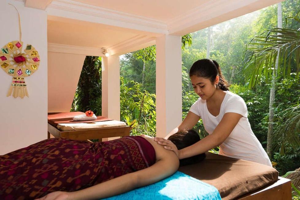 What Can I Expect During My Stay At A Wellness Retreat?